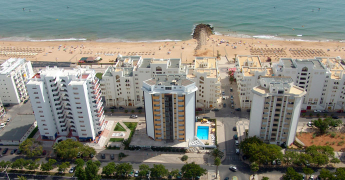 Atismar Hotel - Image 2