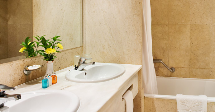 Ria Park Garden Hotel - Image 5