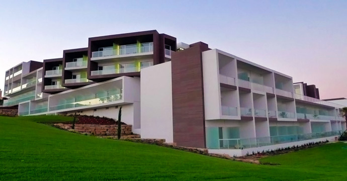 Yellow Lagos Meia Praia - Image 3