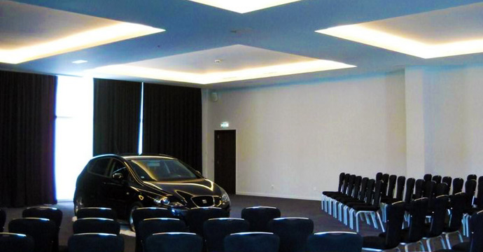 Yellow Lagos Meia Praia - Image 30