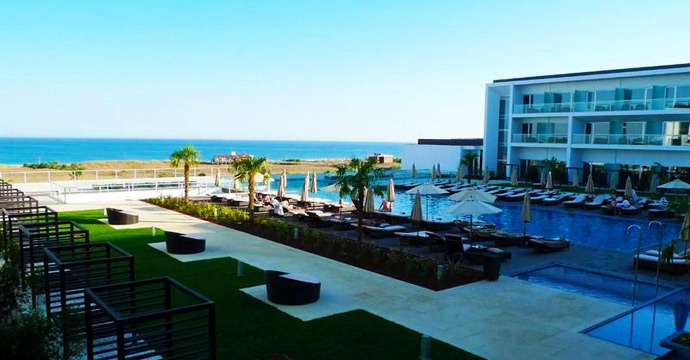 Yellow Lagos Meia Praia - Image 4