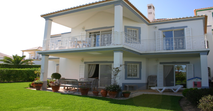 Encosta do Lago - Image 2