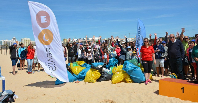 Clean Beach Operation Starts in Albufeira.