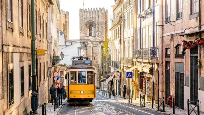 Portugal Golf Holidays - Lisbon - Lisbon has been named again one of the world´s happiest cities