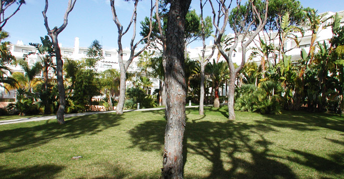 Ria Park Garden Hotel - Image 15