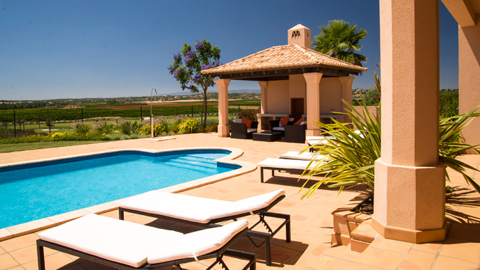 Portugal golf holidays - Amendoeira Golf Resort