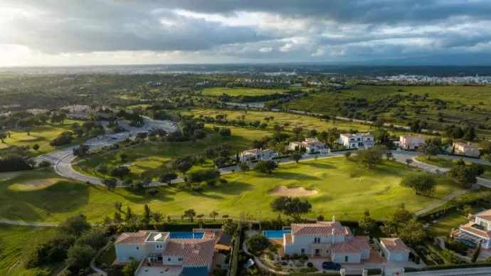 Portugal golf courses - Vale da Pinta Golf Course - Photo 14